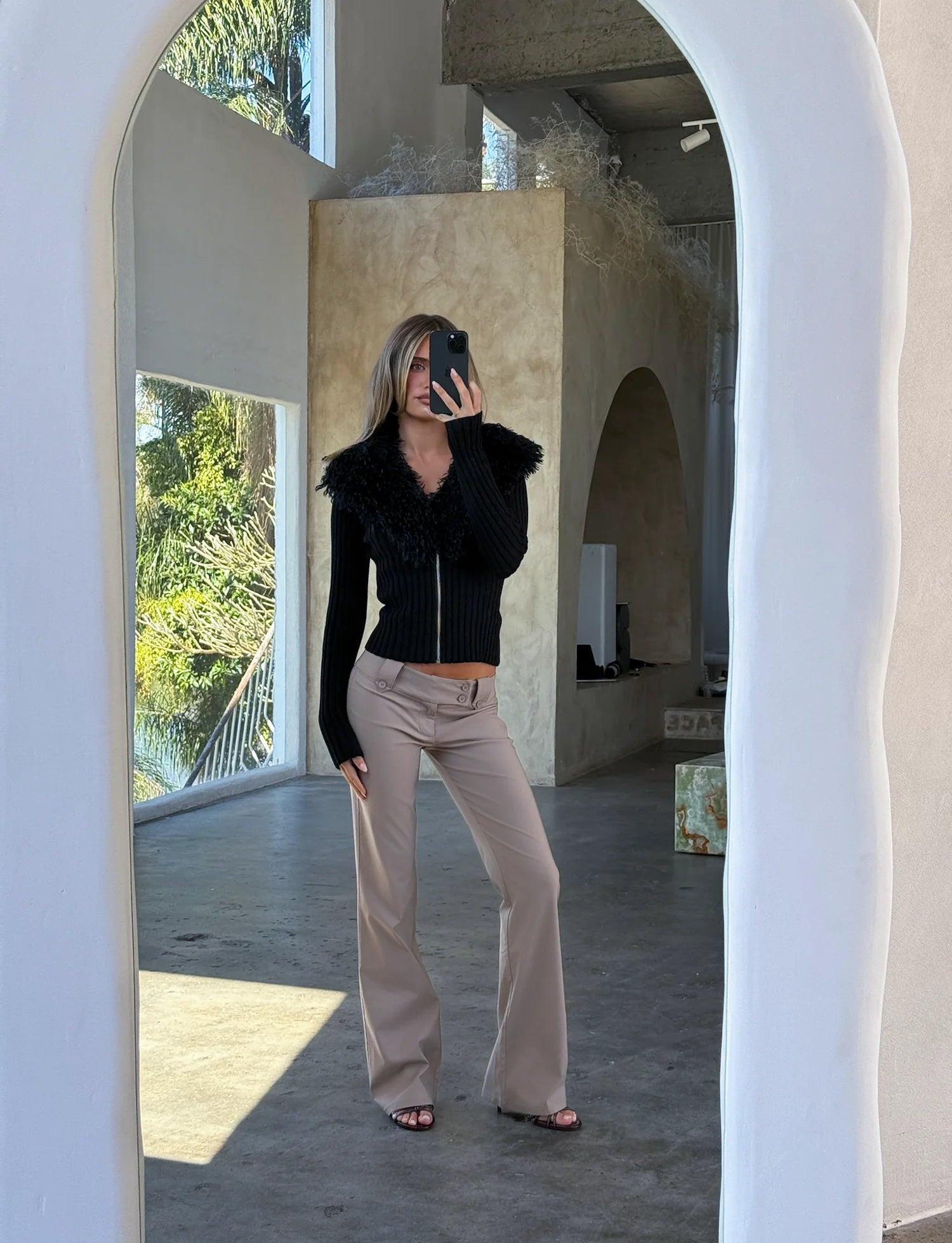 BRISA JUMPER - BLACK